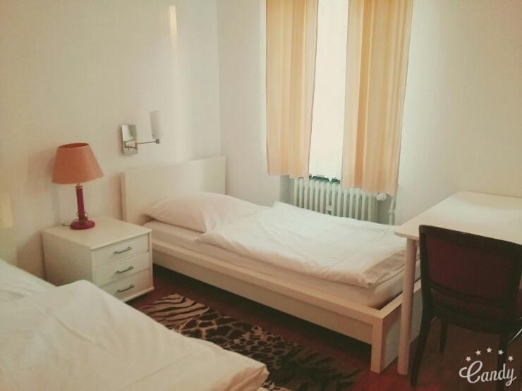 Sanmaru Hotel Франкфурт на Майн Екстериор снимка